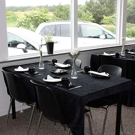 Ebeltoft Feriecenter פארק נופש 3*